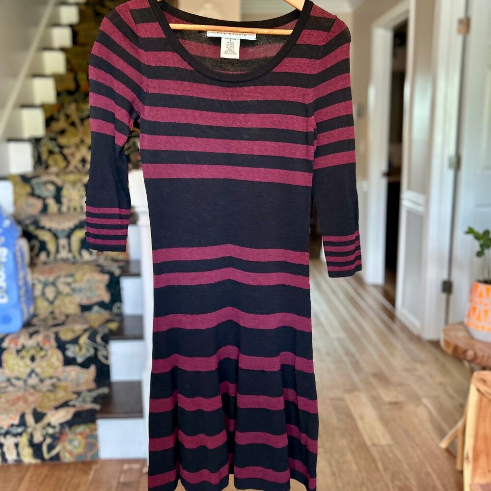 Max Studio Plum and Black Stripe Fit & Flare Stretchy Skater Dress Womens Size S - Picture 2 of 7